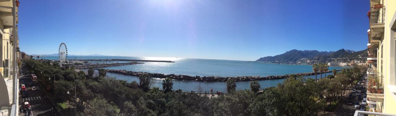 B&B Di Mare E D'Azzurro Salerno Exteriér fotografie