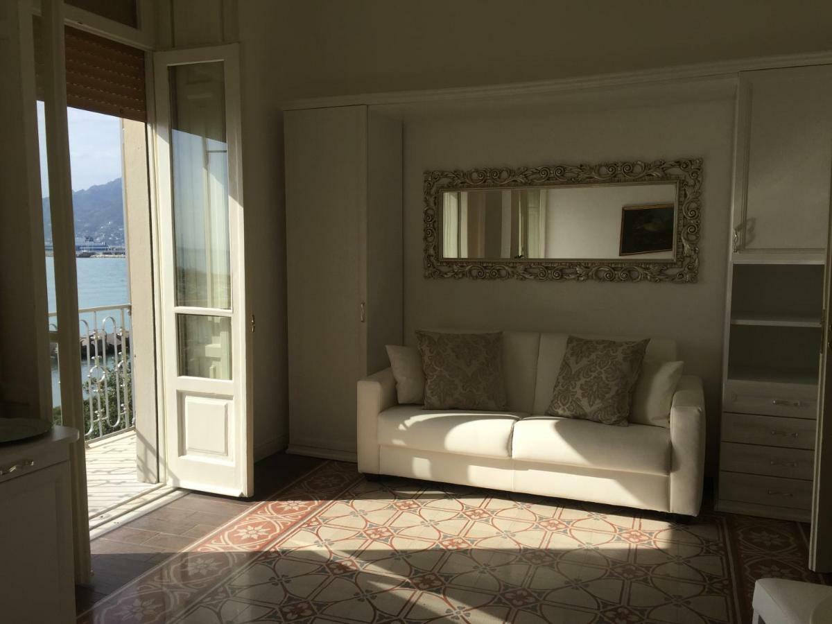 B&B Di Mare E D'Azzurro Salerno Exteriér fotografie