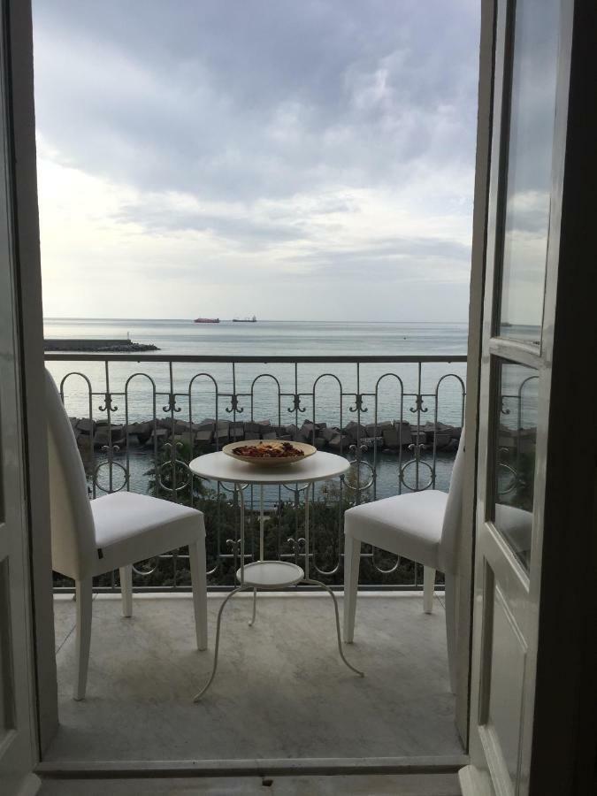 B&B Di Mare E D'Azzurro Salerno Exteriér fotografie