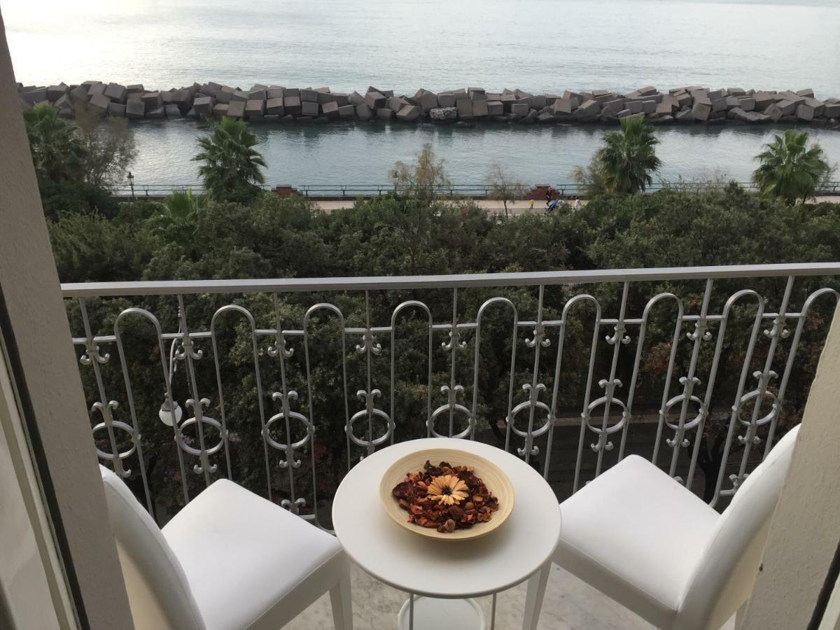 B&B Di Mare E D'Azzurro Salerno Exteriér fotografie