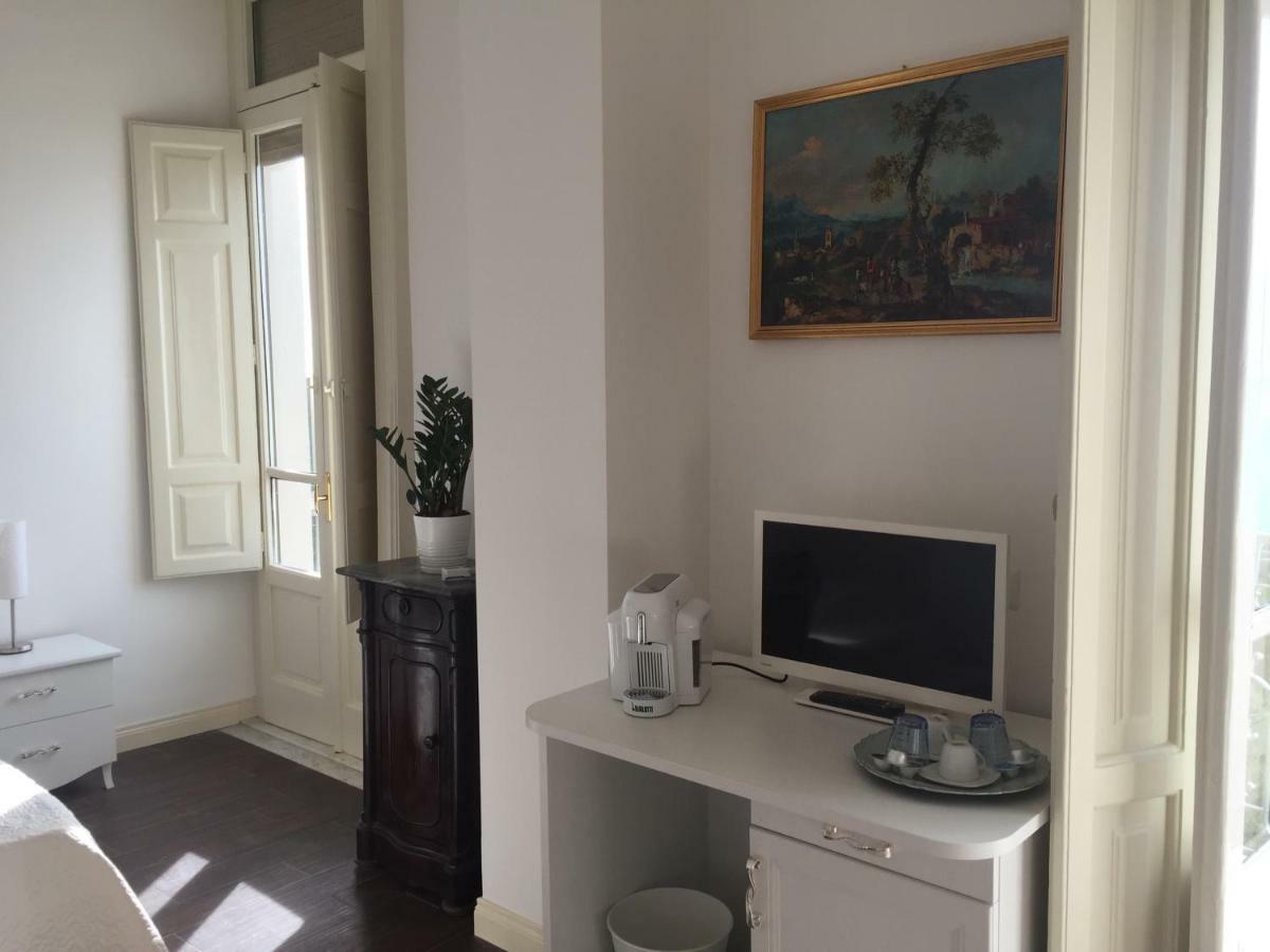 B&B Di Mare E D'Azzurro Salerno Exteriér fotografie