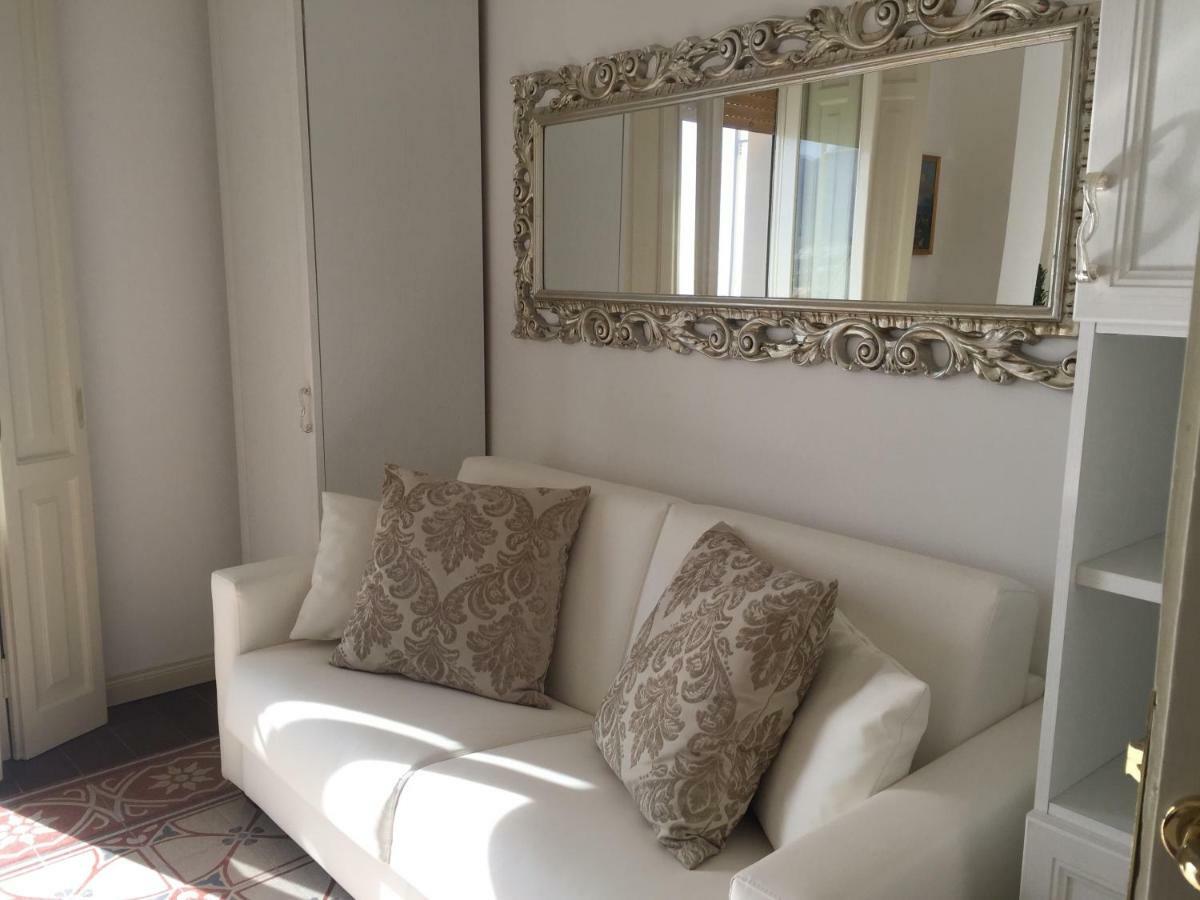 B&B Di Mare E D'Azzurro Salerno Exteriér fotografie