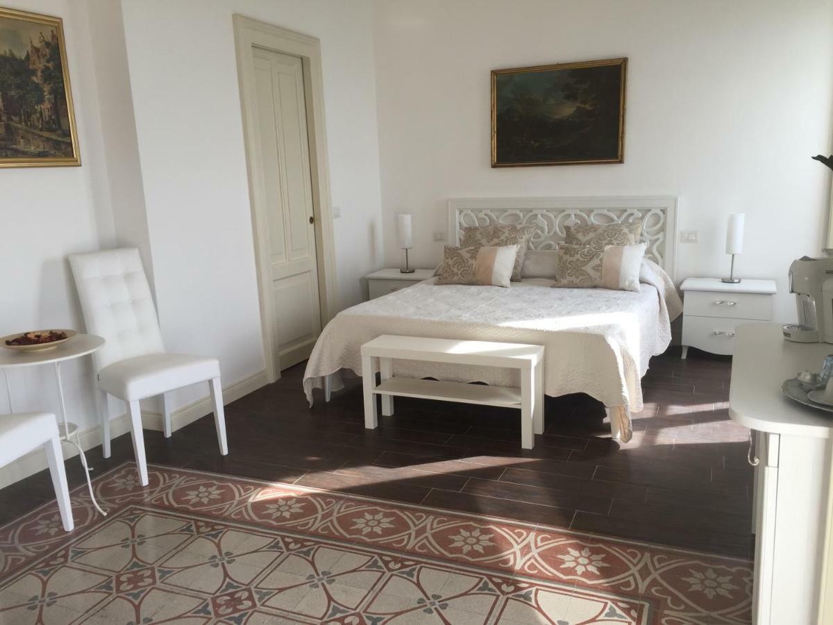 B&B Di Mare E D'Azzurro Salerno Exteriér fotografie