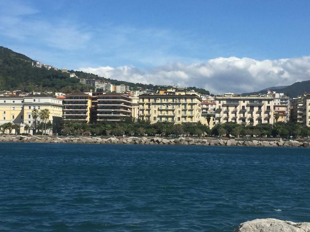 B&B Di Mare E D'Azzurro Salerno Exteriér fotografie